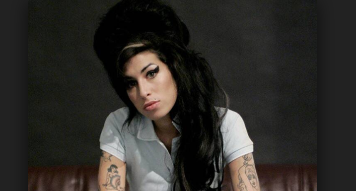 Un Día como hoy 23 de julio 2011 fallece  Amy Winehouse