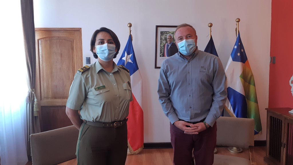 Intendente Pablo Herman se reúne con la primera jefa de zona de Carabineros de la región