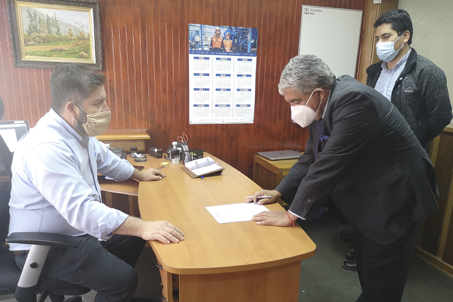 Claudio Rentería inscribe oficialmente su candidatura para postular al sillón alcaldicio de Ovalle