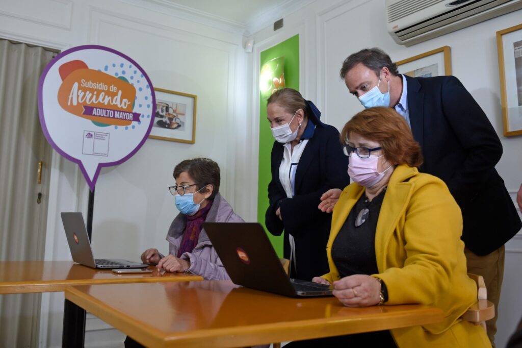Primera Dama y ministro de Vivienda invitan a postular a nuevo llamado de subsidio de arriendo para el adulto mayor