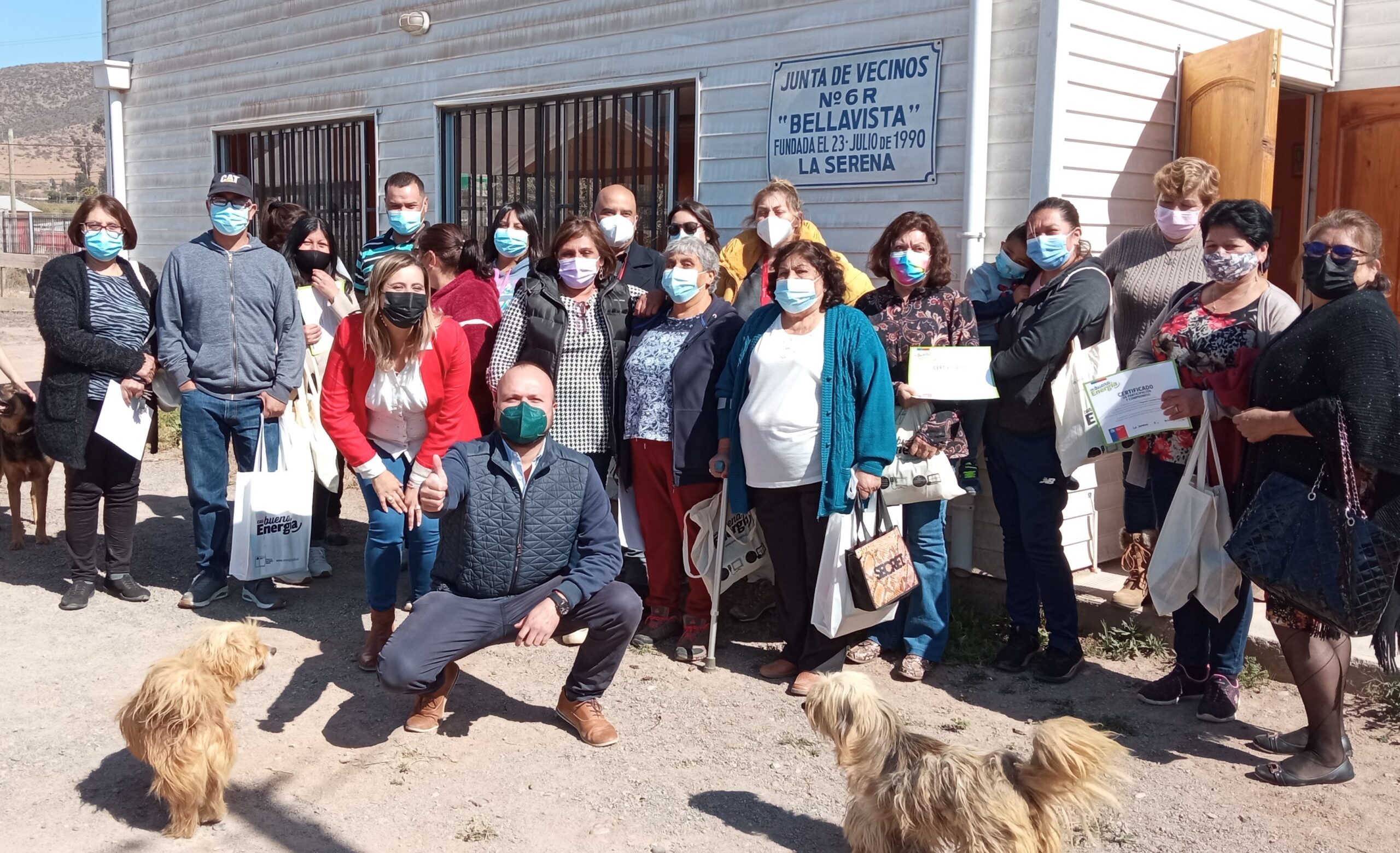 Familias de El Hinojal y Bellavista se capacitan para ahorrar energía