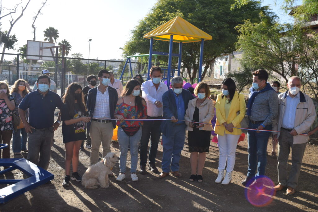 Inauguran espacio recreativo en la población Pacífico de Ovalle