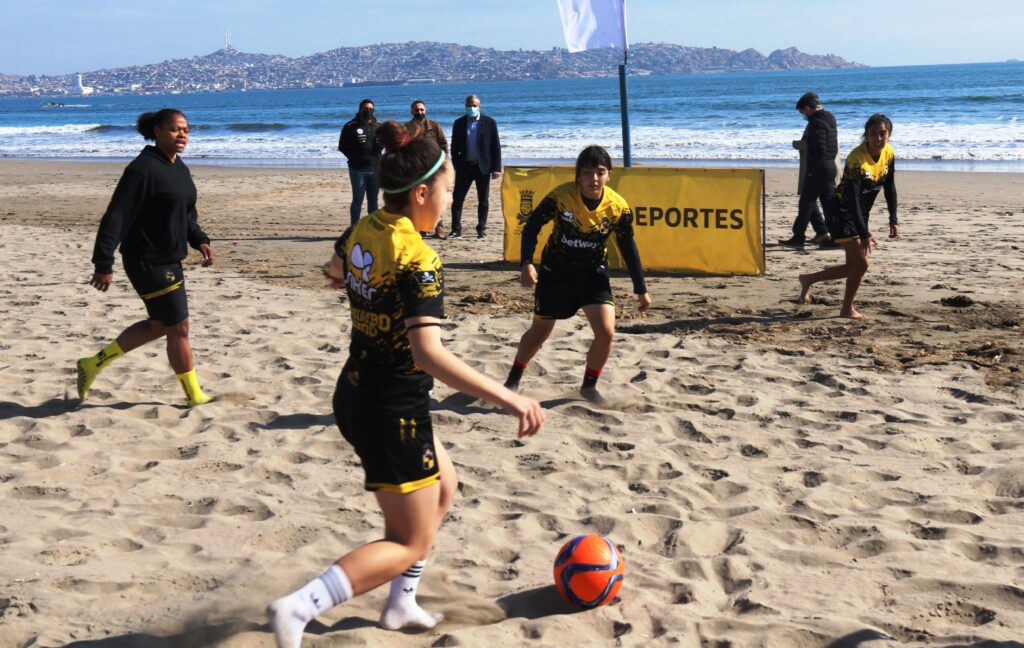 Mindep  y Federación de Fútbol de Chile firman convenio para el desarrollo del fútbol playa y futsal en la Región de Coquimbo