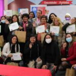 Dirigentas campesinas de Limarí aprenden de ahorro de energía y reciben kits eficientes 